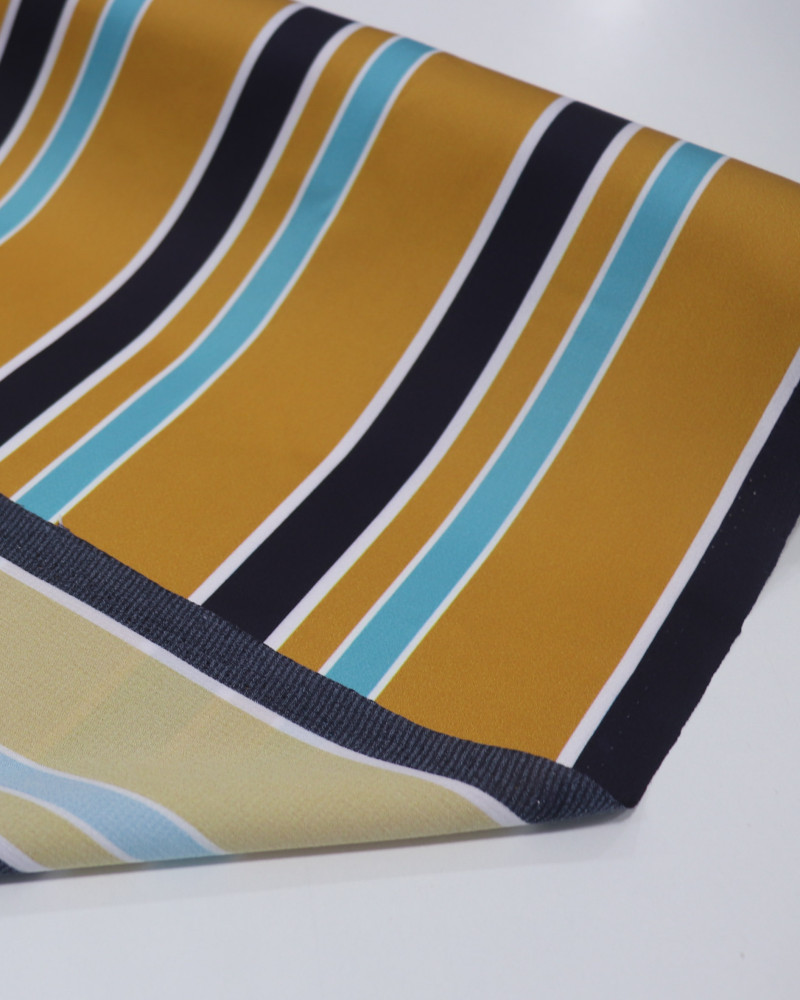 Tecido Crepe de Viscose Italiano Multi Listrado Branco, Azul, Preto e Caramelo