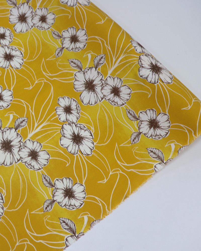 Tecido Viscose Portulacas Offwhite e Amarelo Queimado