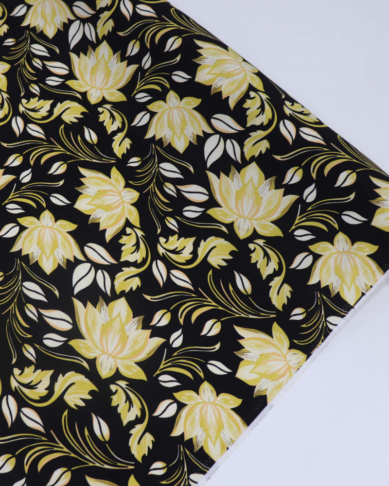 Tecido Viscose Macro Flor de Lótus Amarelo e Preto