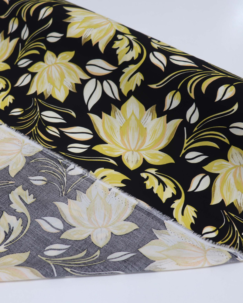 Tecido Viscose Macro Flor de Lótus Amarelo e Preto