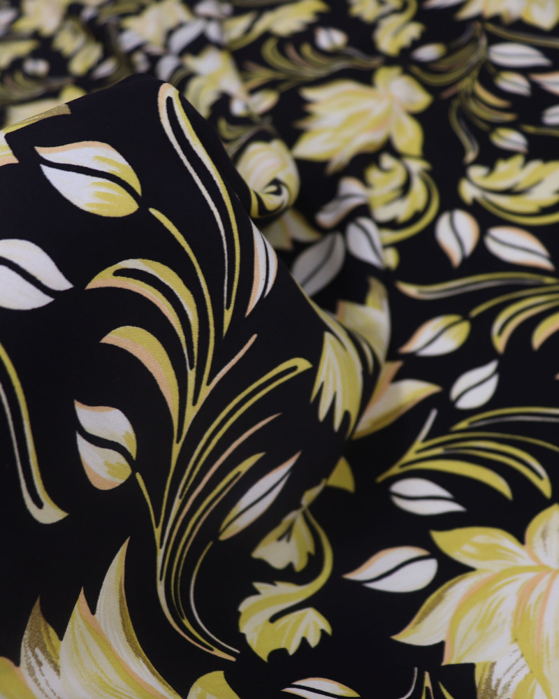 Tecido Viscose Macro Flor de Lótus Amarelo e Preto