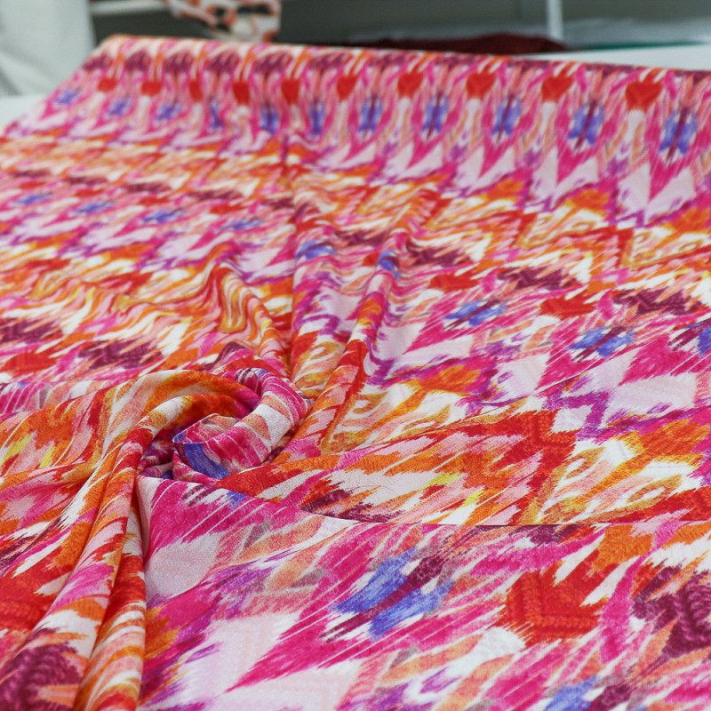 Tecido Viscose Italiana Multi Chevron Colorido
