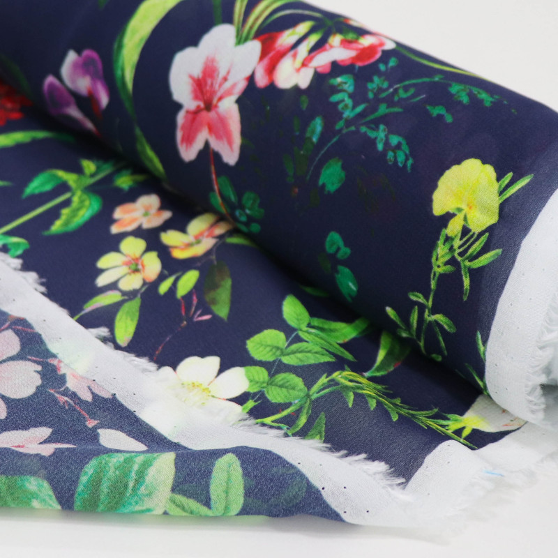 Tecido Crepe Chiffon de Viscose Italiana Floral Colorido e Azul Marinho