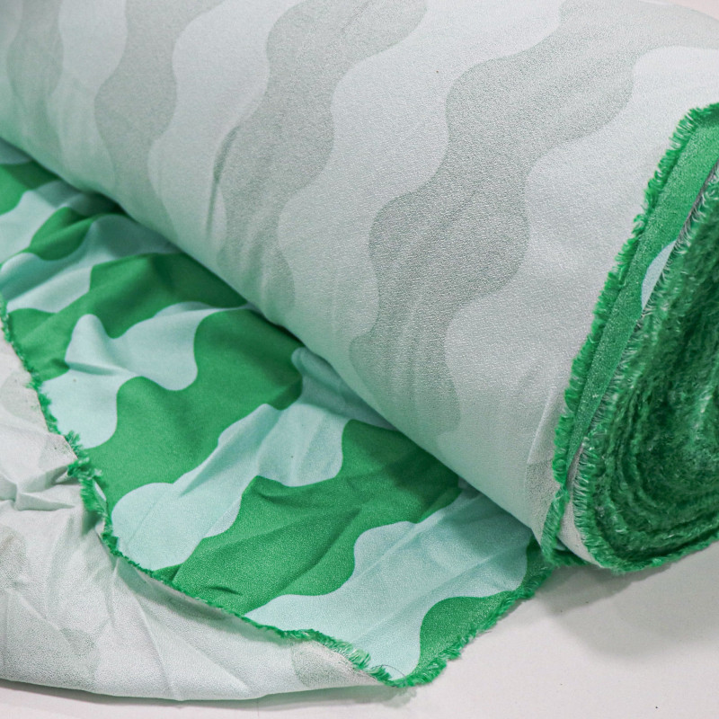 Tecido Crepe de Viscose Barrado Ondulado Verde e Azul Bebê