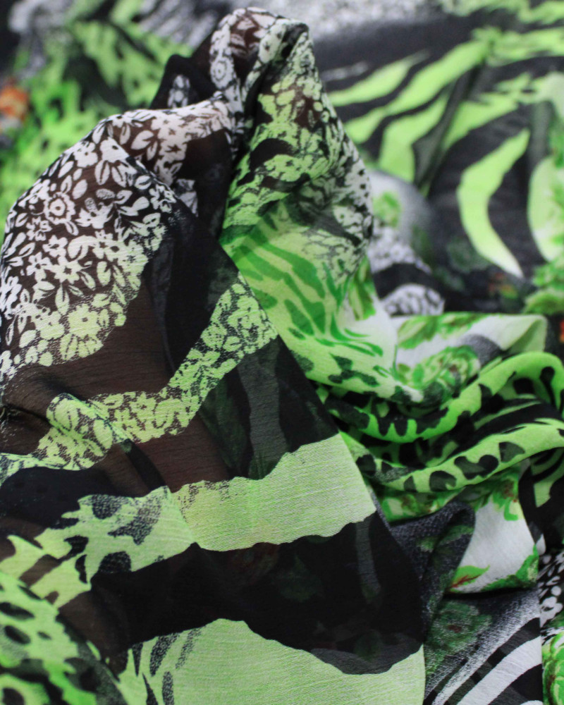 Tecido Crepe Chiffon Italiano Multi Estampa Preto e Tons de Verde