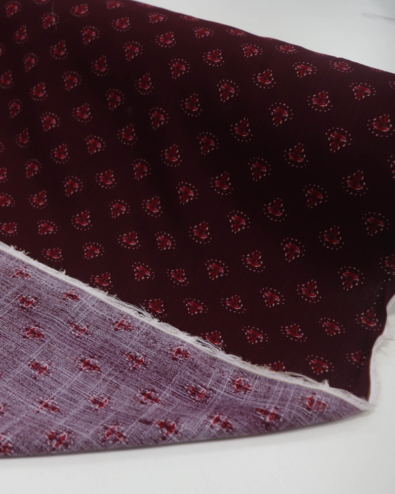 Tecido Viscose Texturizada Estampa Vintage Vermelho e Borgonha