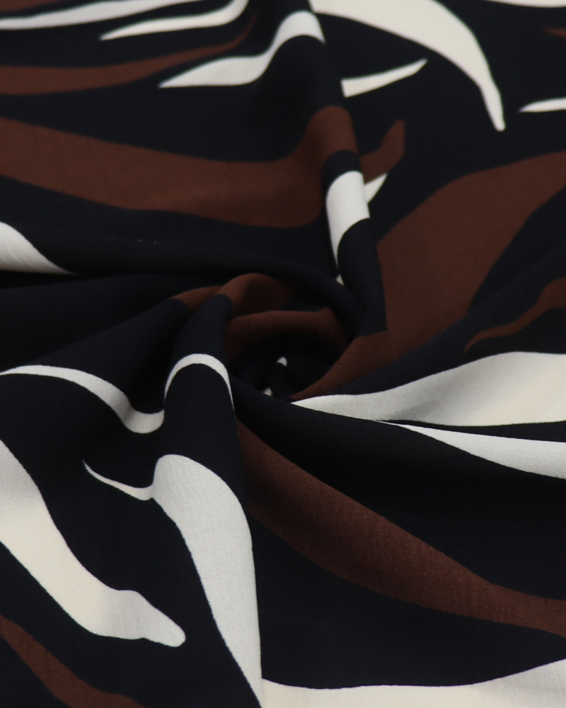 Tecido Crepe Koshibo Ondas Abstratas Creme, Marrom e Preto