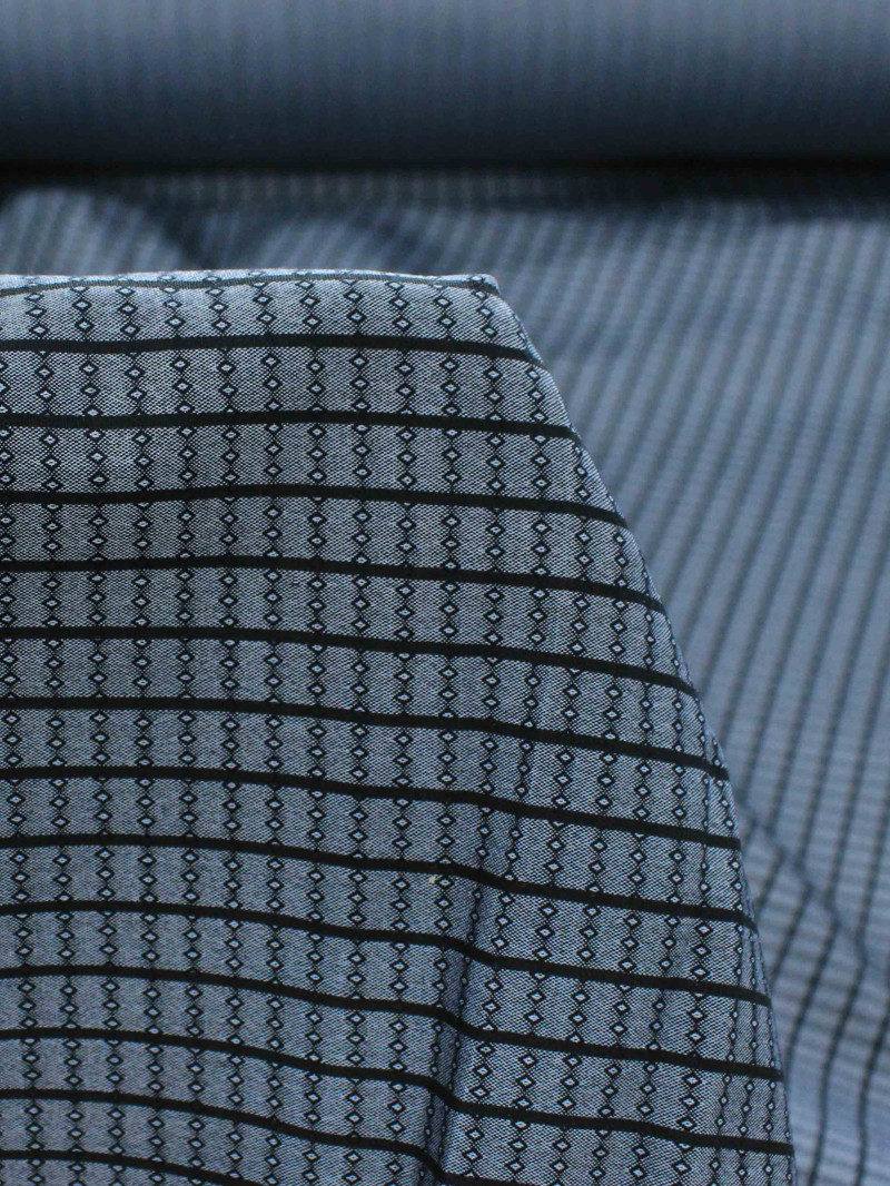 Tecido Viscose Mista Maquinetada Micro Xadrez Preto e Cinza