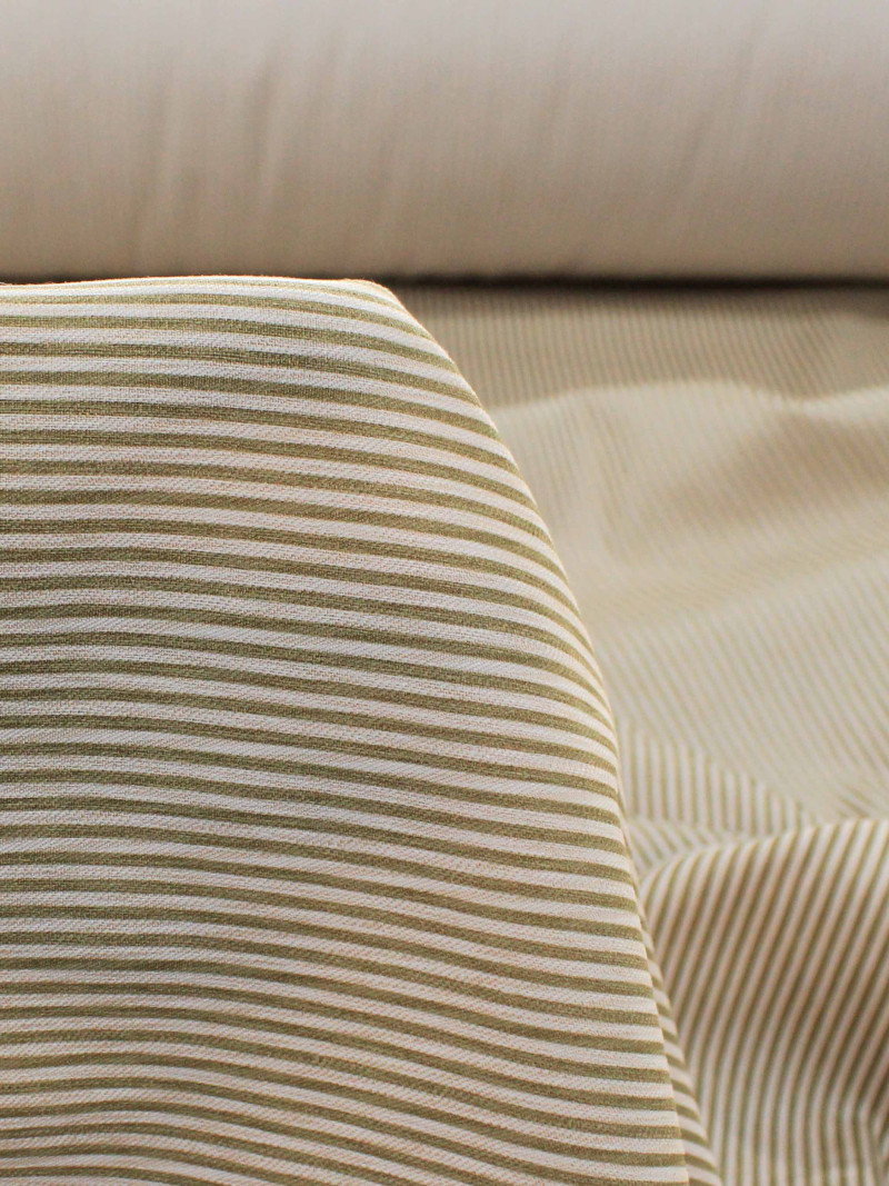 Tecido Viscose Mista Maquinetada Micro Listras Nude
