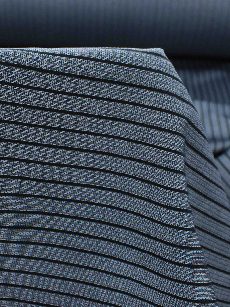Tecido Viscose Mista Listras e Micro Trama Cinza e Preto