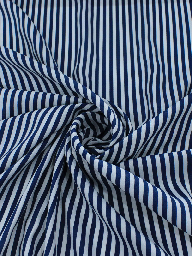 Tecido Viscose Mista Maquinetada Listras Azul Marinho e Branco