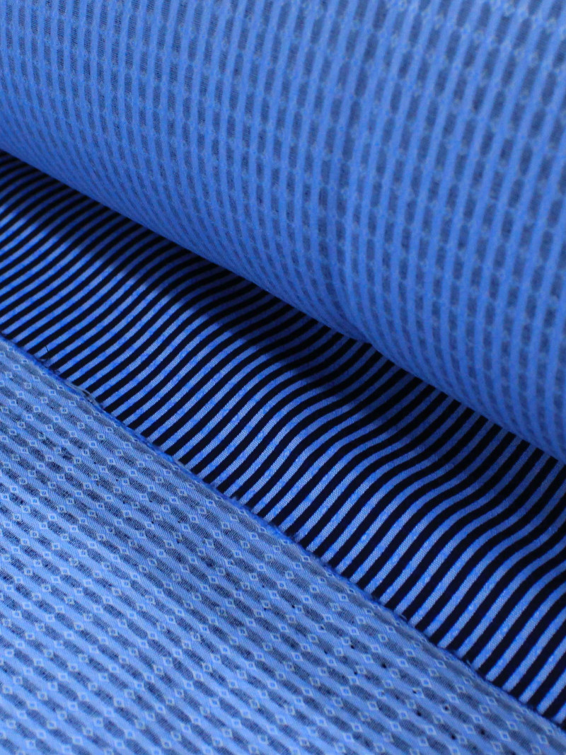 Tecido Viscose Mista Maquinetada Micro Listras Azul Marinho e Azul