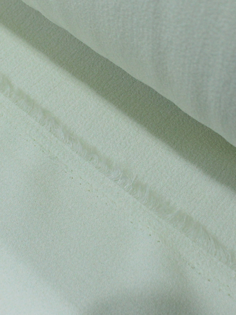 Tecido Crepe Encorpado Com Elastano Offwhite
