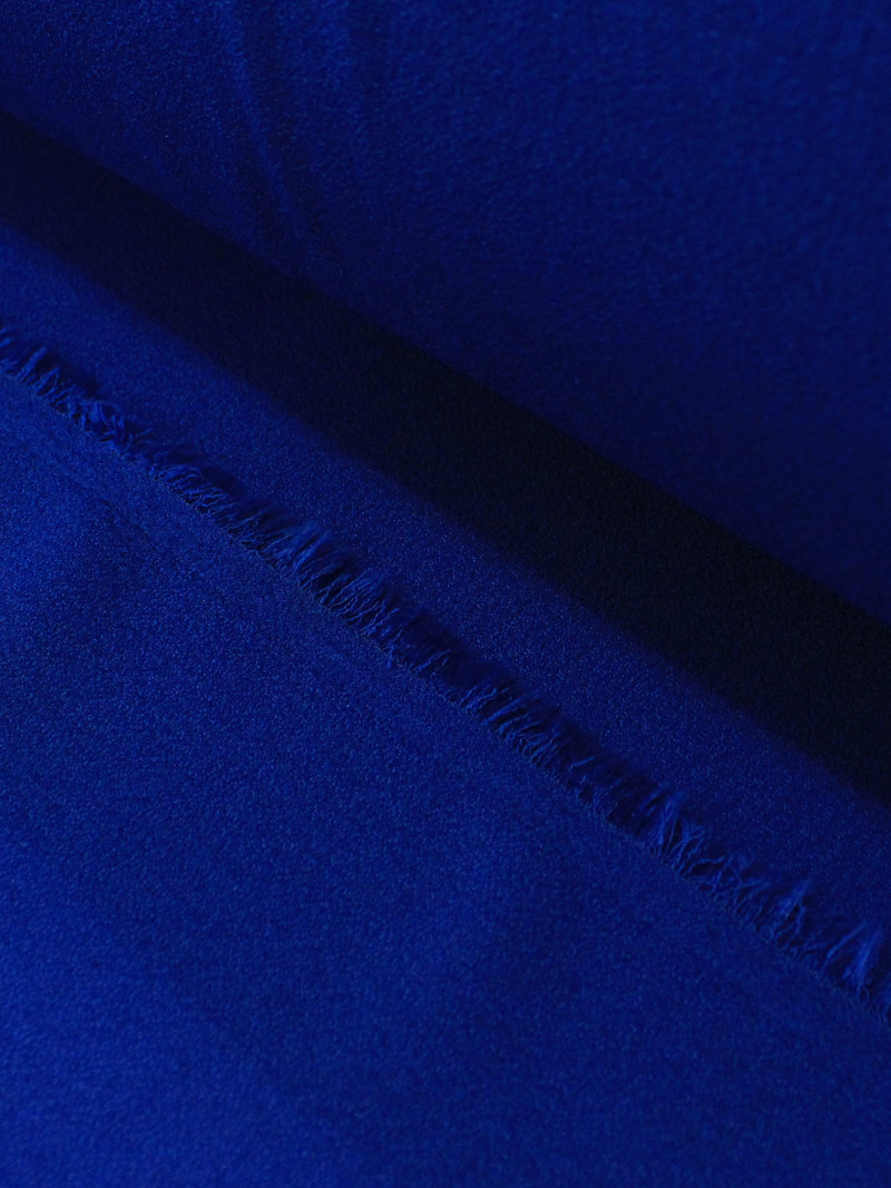 Tecido Crepe Encorpado Com Elastano Azul Petróleo 