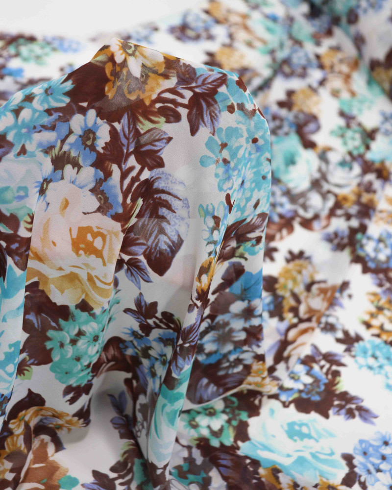 Tecido Crepe Chiffon Tapete Floral Tons de Azul e Offwhite (0.6m)
