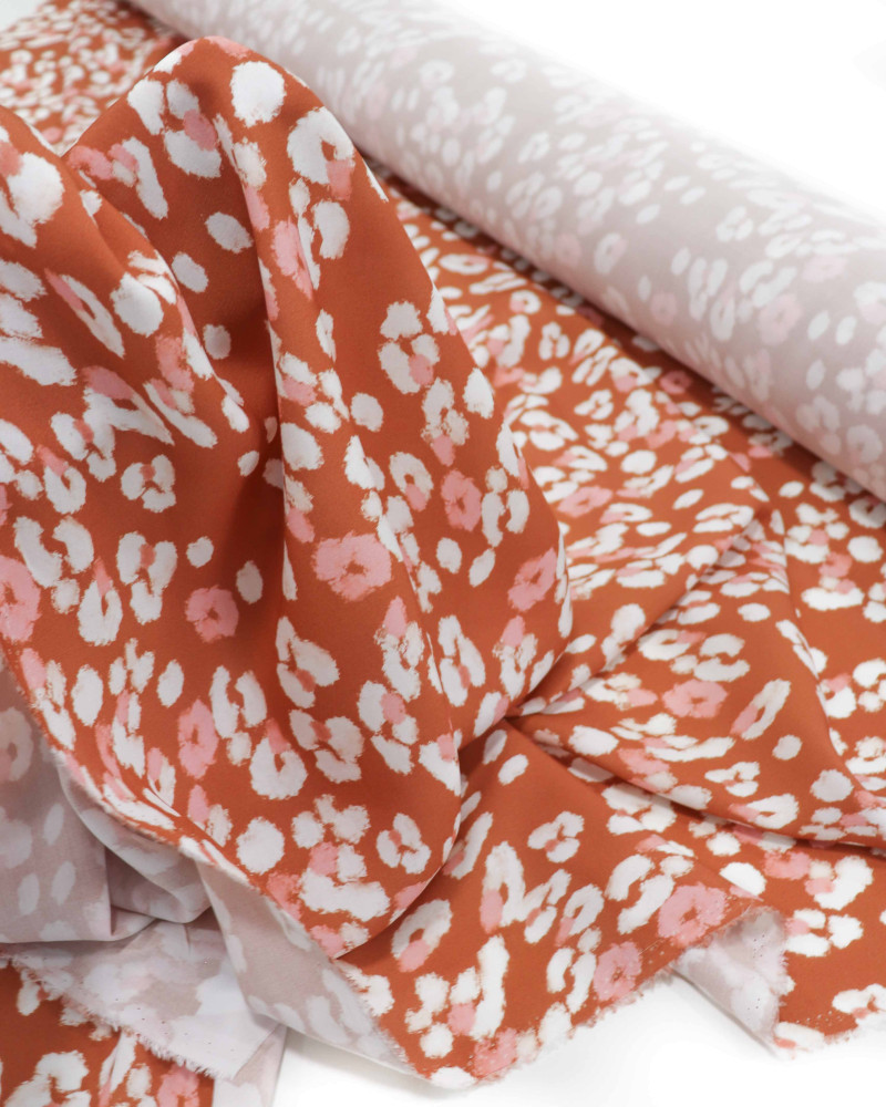 Tecido Viscose Premium Animal Print Branco, Rosa e Terracota