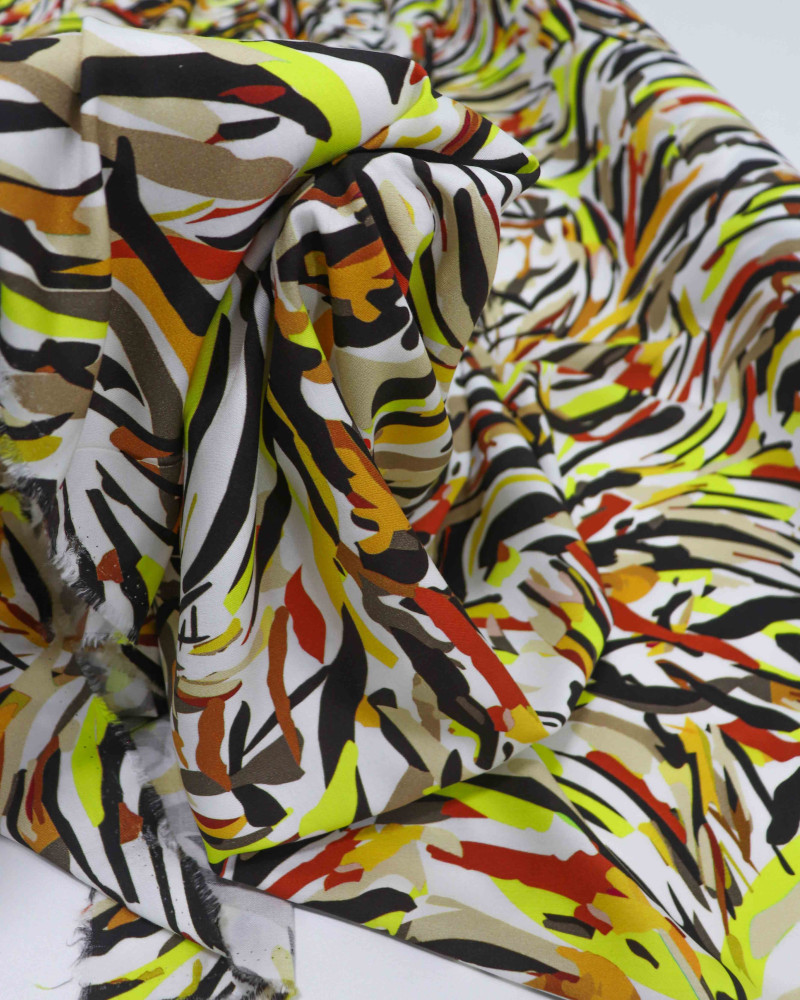 Tecido Viscose Italiano Pinceladas Laranja e Amarelo