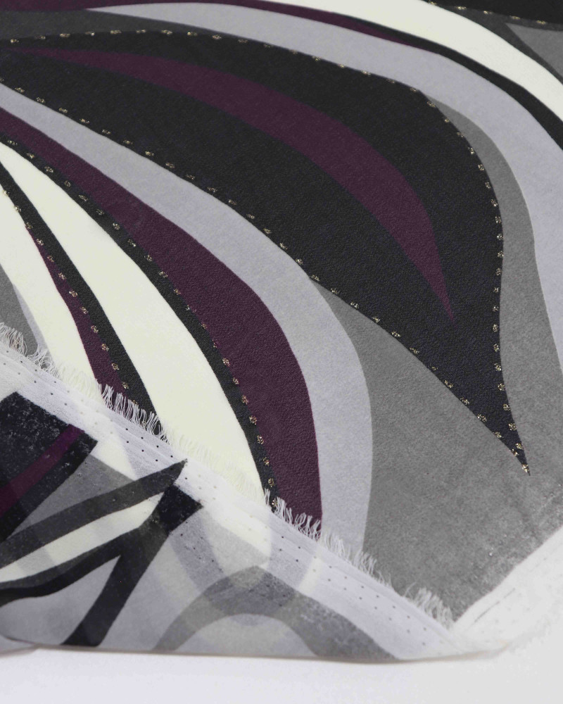 Tecido Crepe Chiffon Ondulado Abstrato com Lurex Roxo e Preto