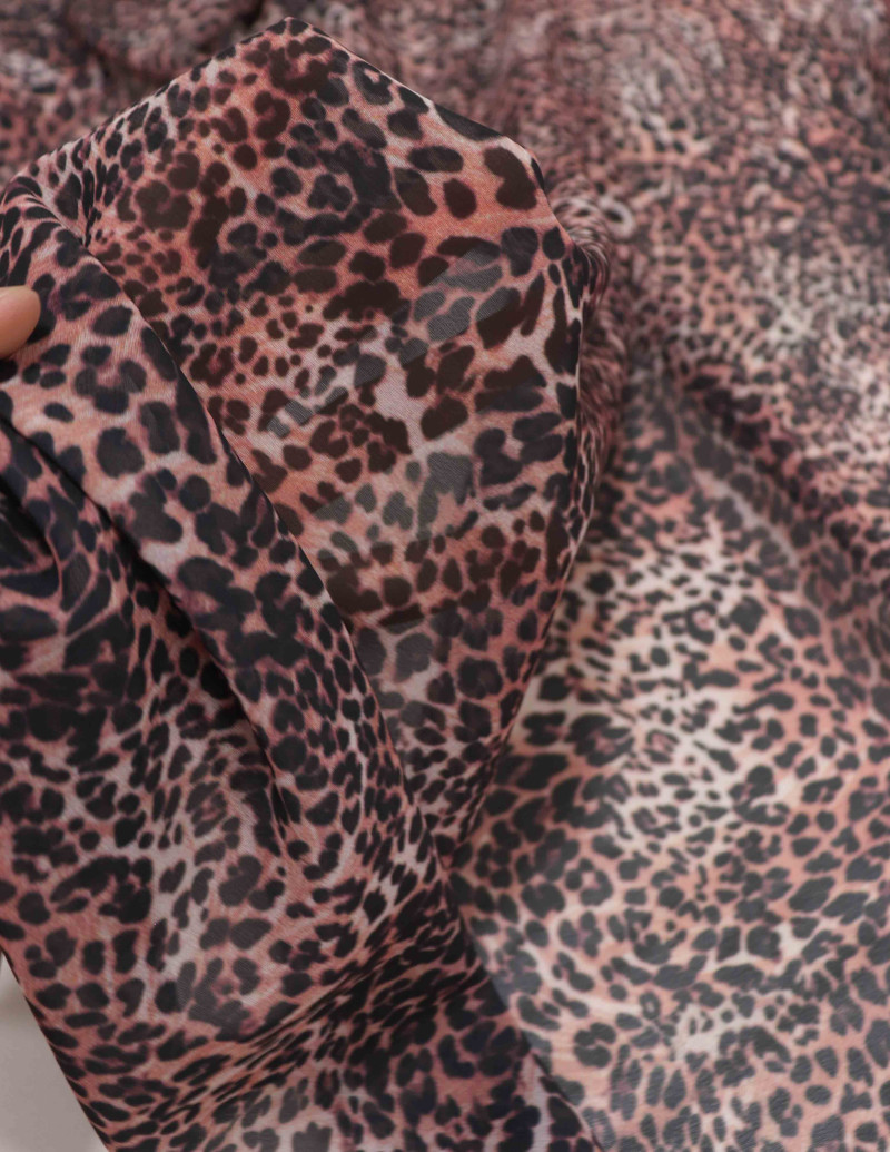 Tecido Crepe Chiffon Animal Print Rosé Gold e Preto