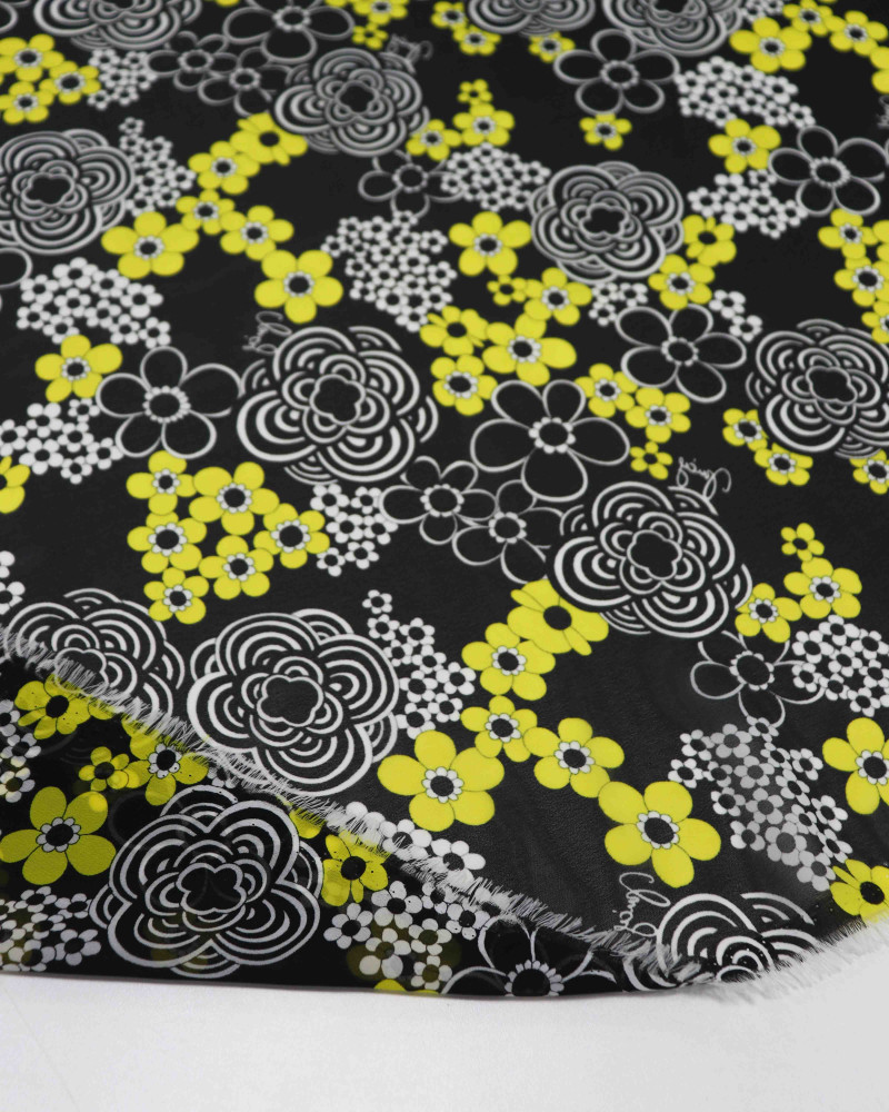 Tecido Crepe Chiffon Flores Diversas Amarelo e Preto