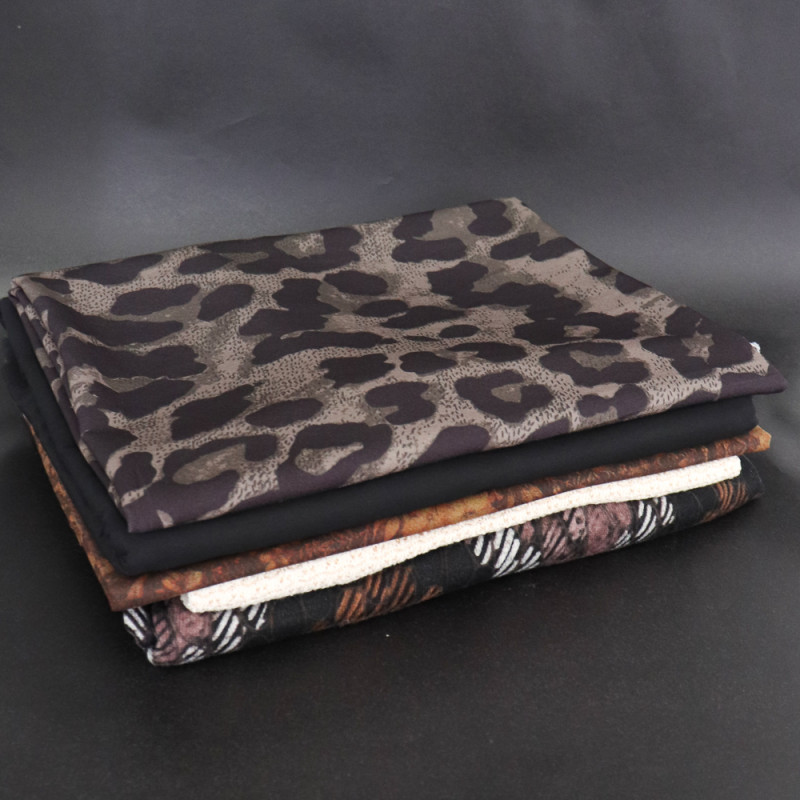 Tecido Tactel Fino Listras Ondulares Estampadas Rosa e Tons de Azul