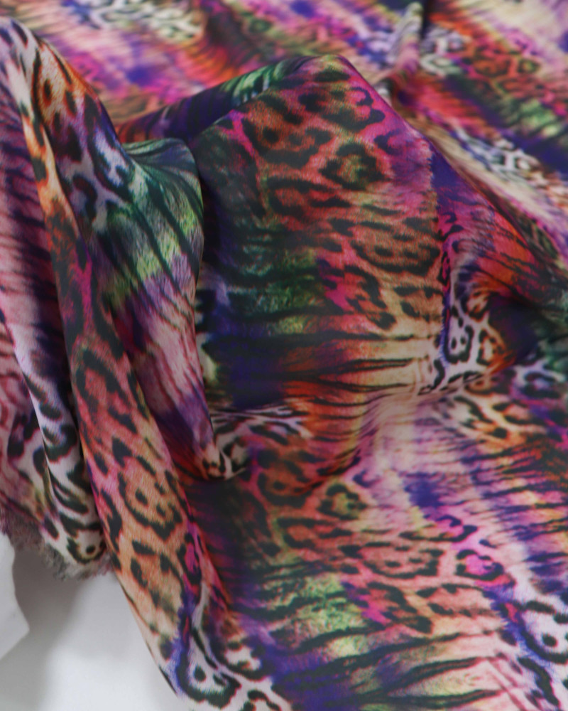 Tecido Crepe GGT Animal Print Listrado Colorido