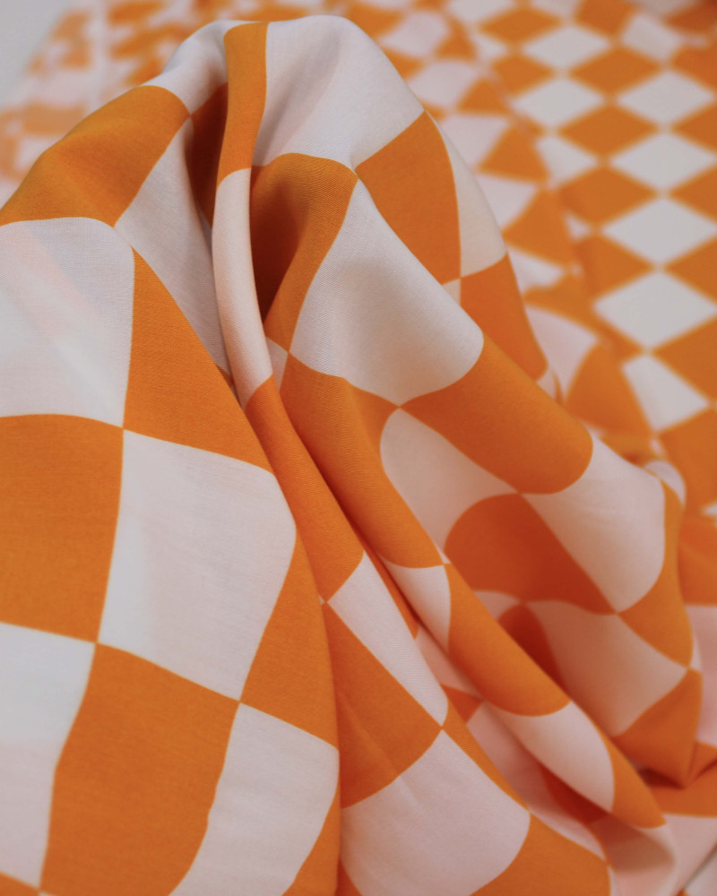 Tecido Viscose Xadrez Branco e Laranja