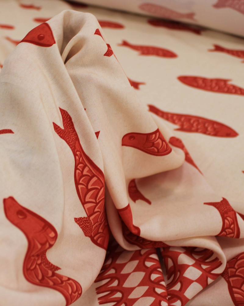 Tecido Viscose Premium Barrado Sardina Decrescente Vermelho e Creme