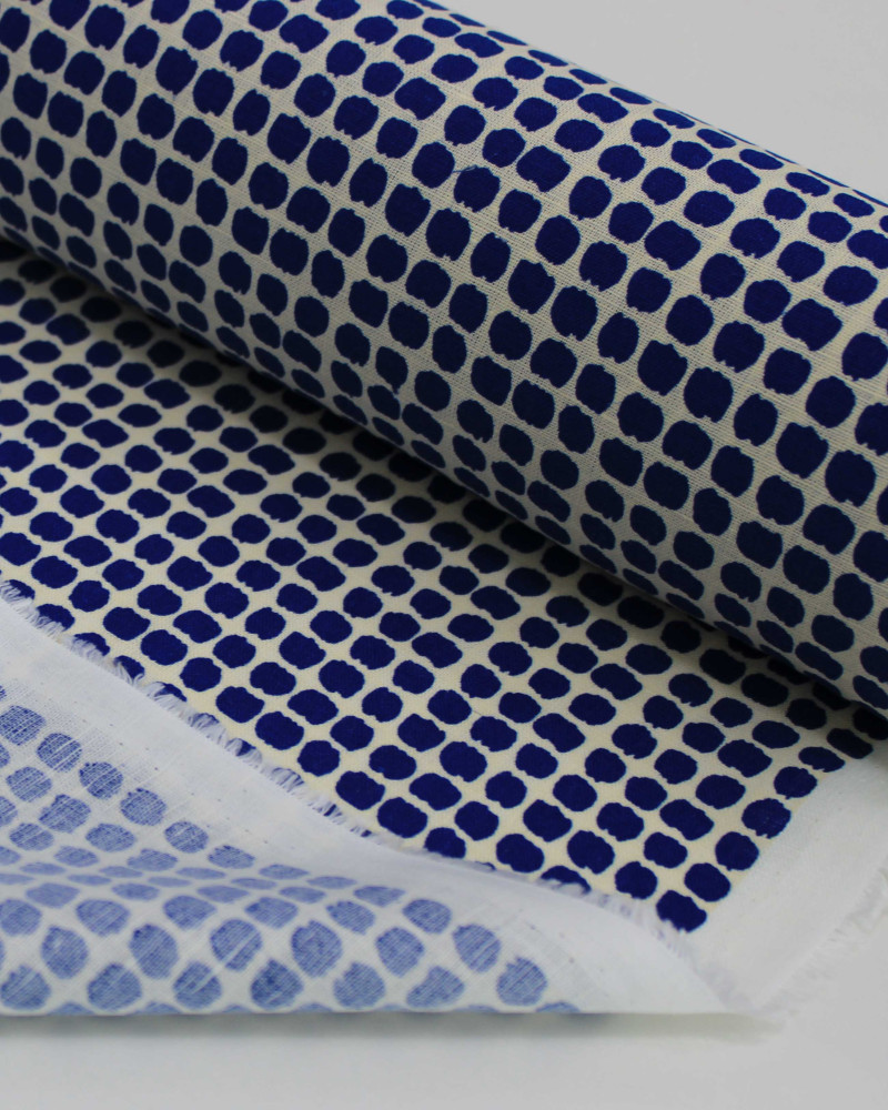 Tecido Linho Misto Italiano Pingos Azul Marinho e Offwhite