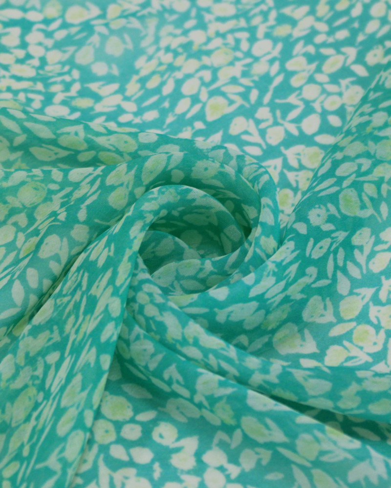 Tecido Crepe Chiffon Italiano Micro Flores e Folhas Offwhite e Verde Água