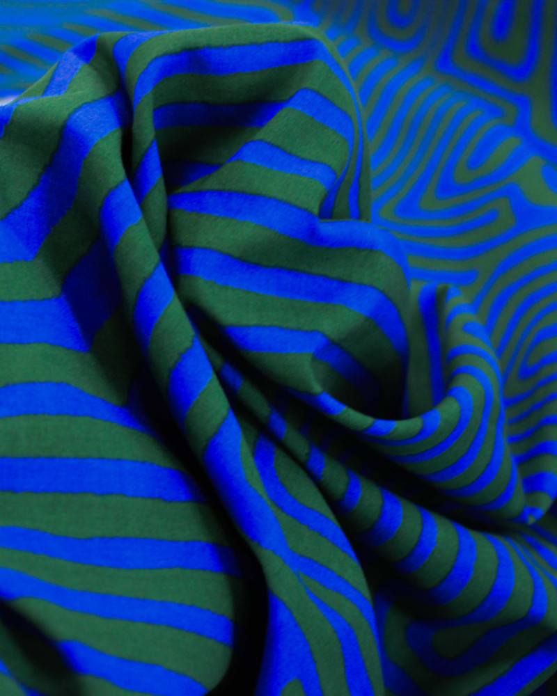 Tecido Cambraia de Algodão Italiano Listras Étnicas Verde e Azul