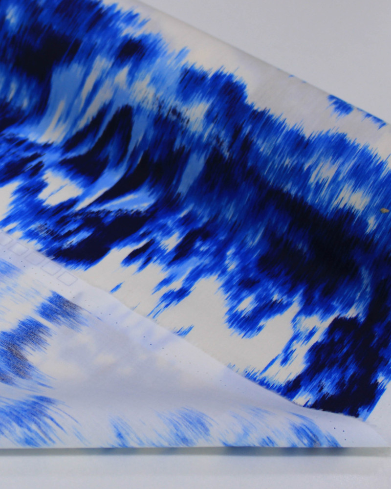 Tecido Tricoline Italiano Estampa Abstrata Tons de Azul e Offwhite