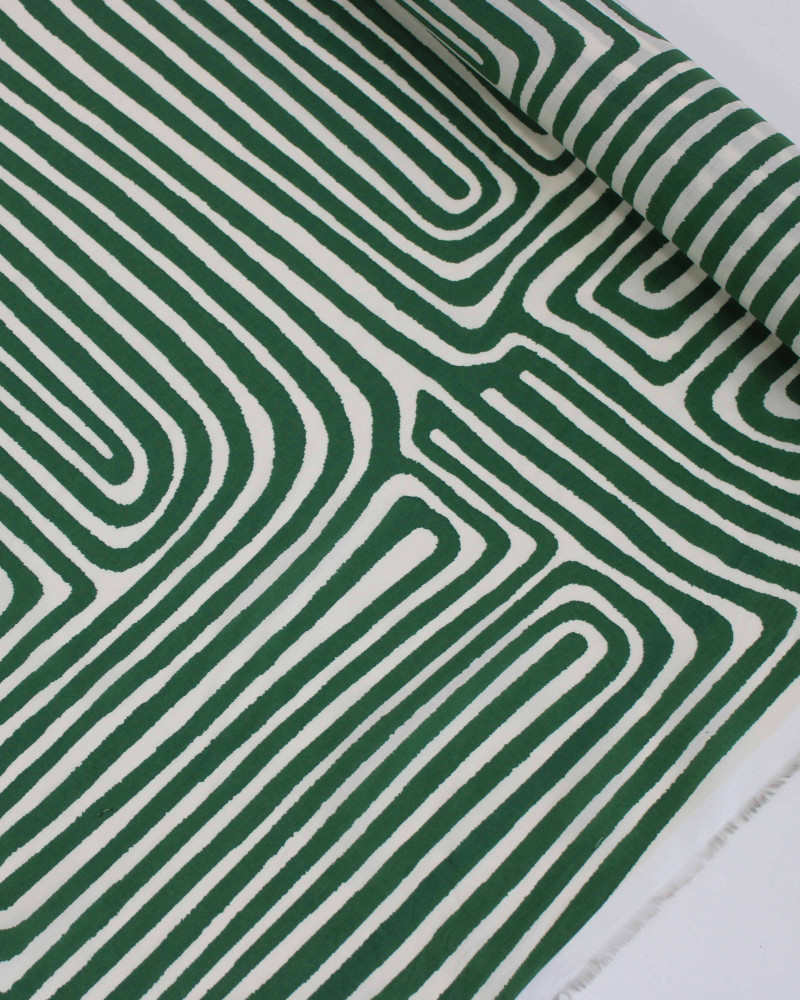 Tecido Cambraia de Algodão Italiano Listras Étnicas Verde e Offwhite