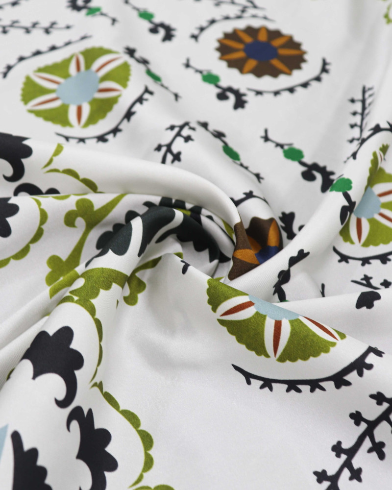 Tecido Crepe Silk Italiano Macro Mandalas Tons Frios