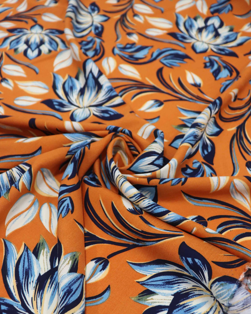 Tecido Viscose Macro Flor de Lótus Azul Marinho e Laranja