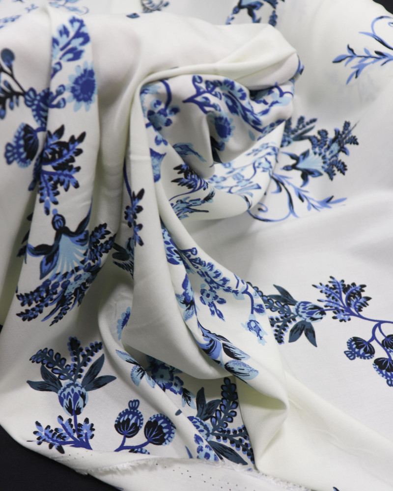 Tecido Viscose Macro Ramos Azul e Offwhite