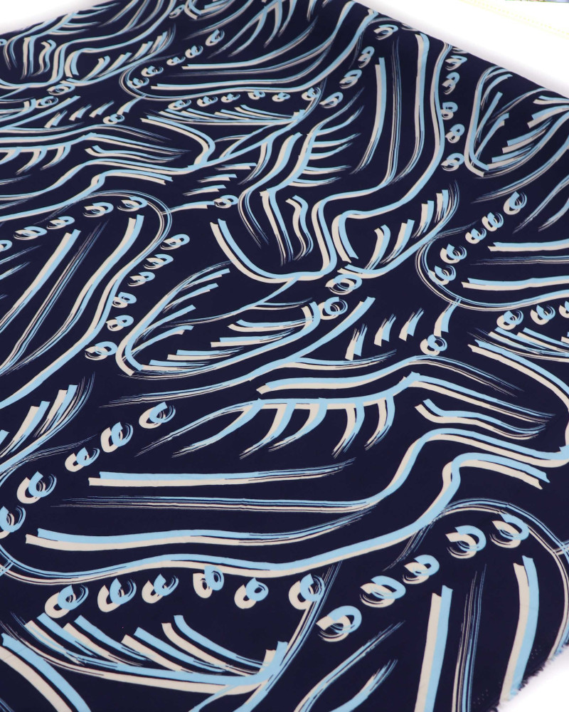 Tecido Viscose Pinturas Abstratas Tons de Azul