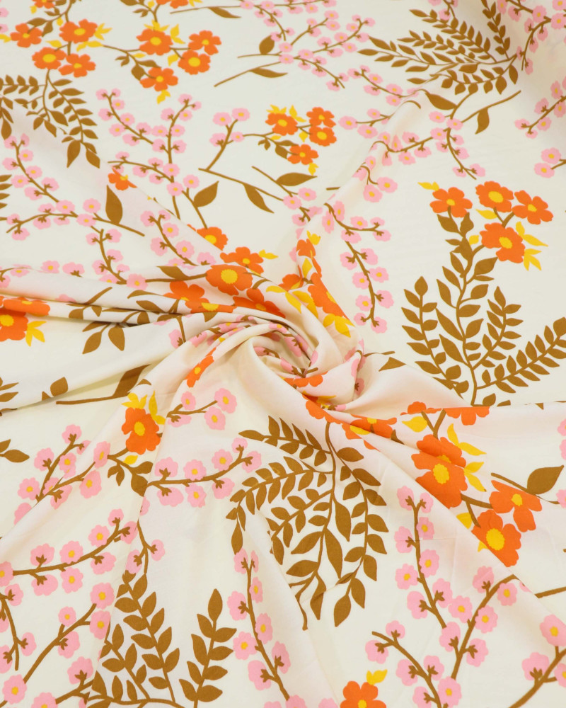 Tecido Viscose Campo de Flores Laranja e Amarelo Claro