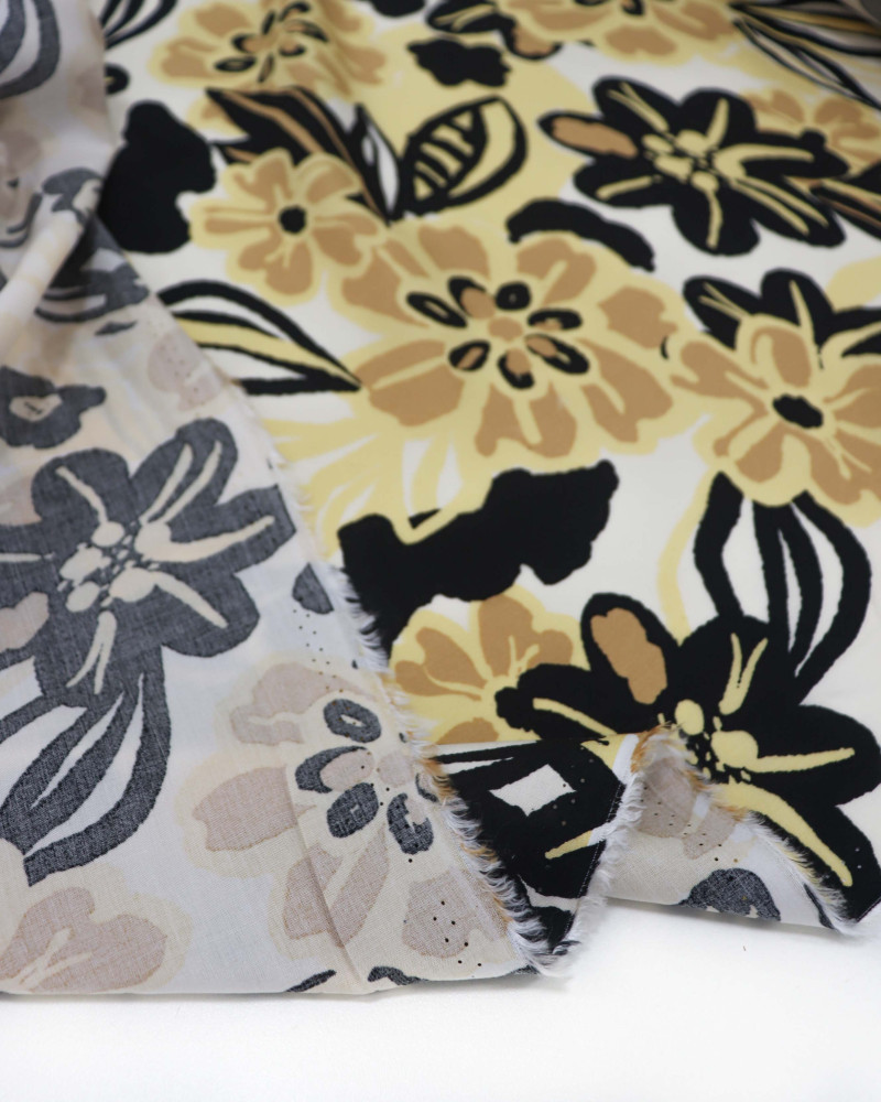 Tecido Viscose Floral Havaiano Preto e Bege (0.5m)