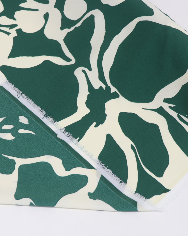 Tecido Crepe de Koshibo Italiano Macro Pintura Abstrata Verde e Creme