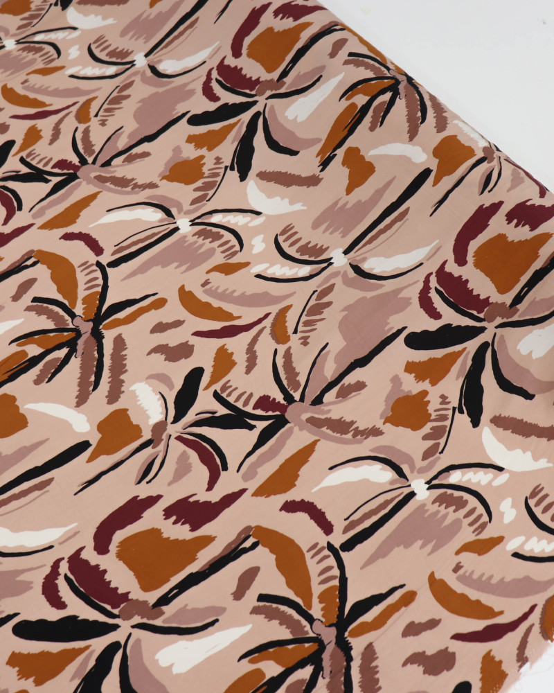 Tecido Viscose Coqueiros em Aquarela Terracota e Nude