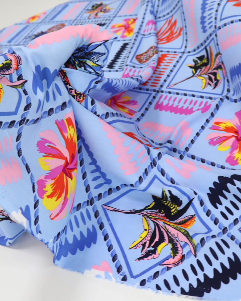Tecido Viscose Cordas e Floral Colorido e Azul