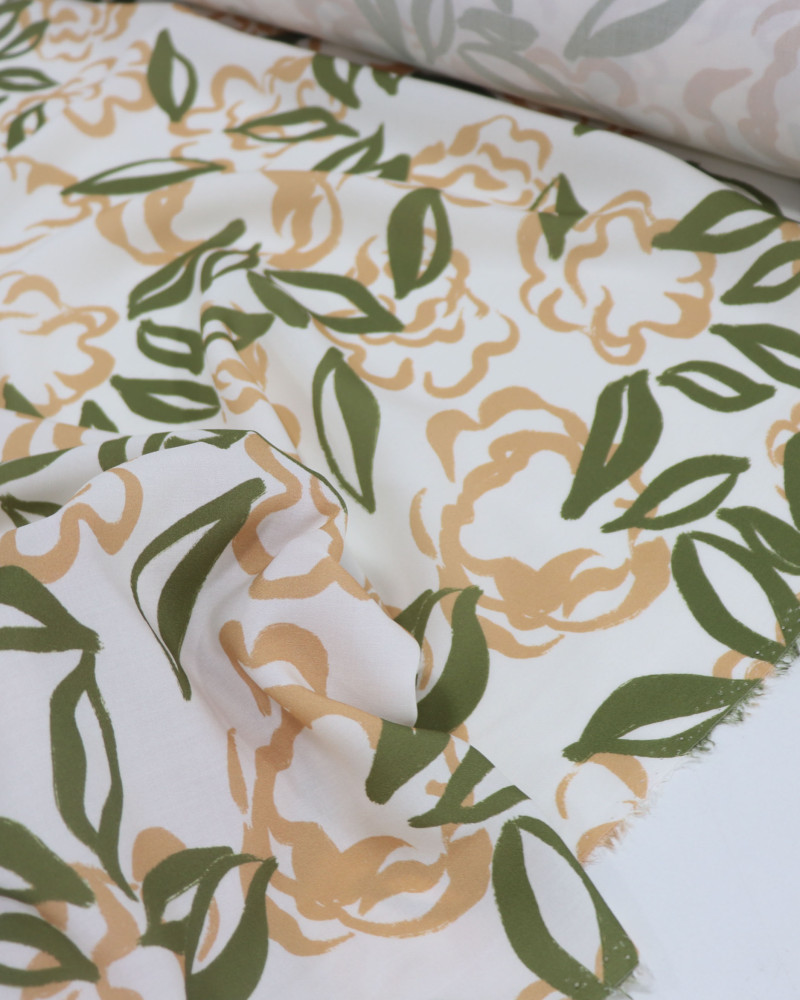 Tecido Viscose Premium Folhas e Flores Creme