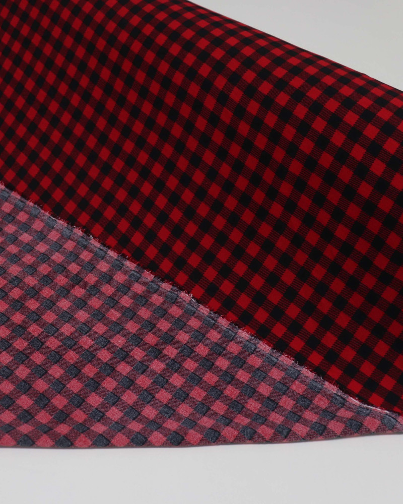 Tecido Crepe Koshibo Quadriculado Preto e Vermelho