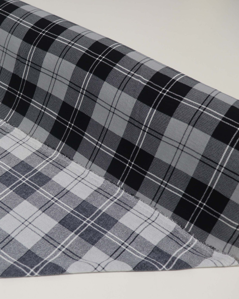 Tecido Crepe Koshibo Quadriculado Duplo Branco, Cinza e Preto