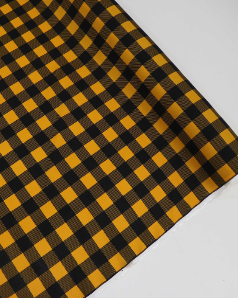 Tecido Viscose Quadriculado Preto e Amarelo Queimado