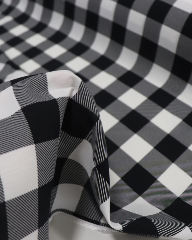 Tecido Viscose Quadriculado Preto e Branco