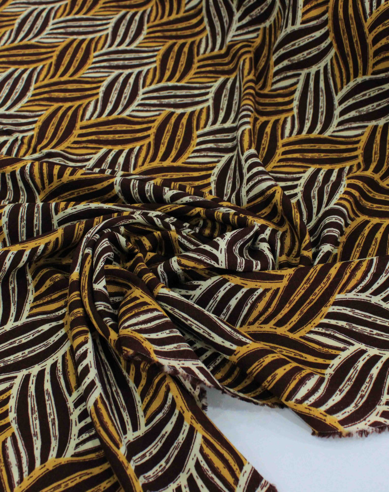 Tecido Viscose Texturizada Entrelaços Amarelo Mostarda e Bege