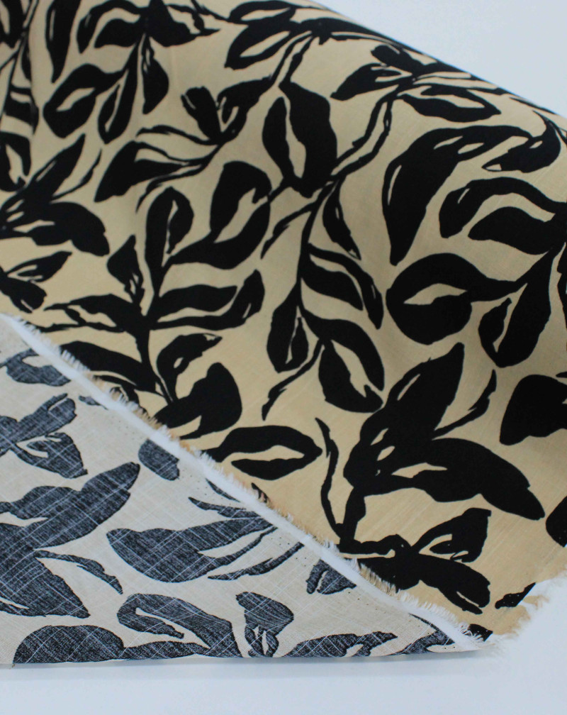 Tecido Viscose Texturizada Folhas Abstratas Preto e Bege