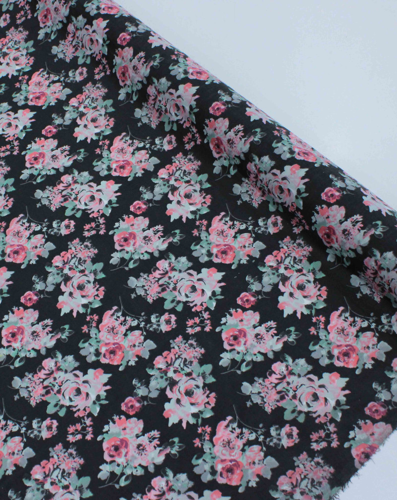 Tecido Cambraia de Algodão Floral Preto e Rosa